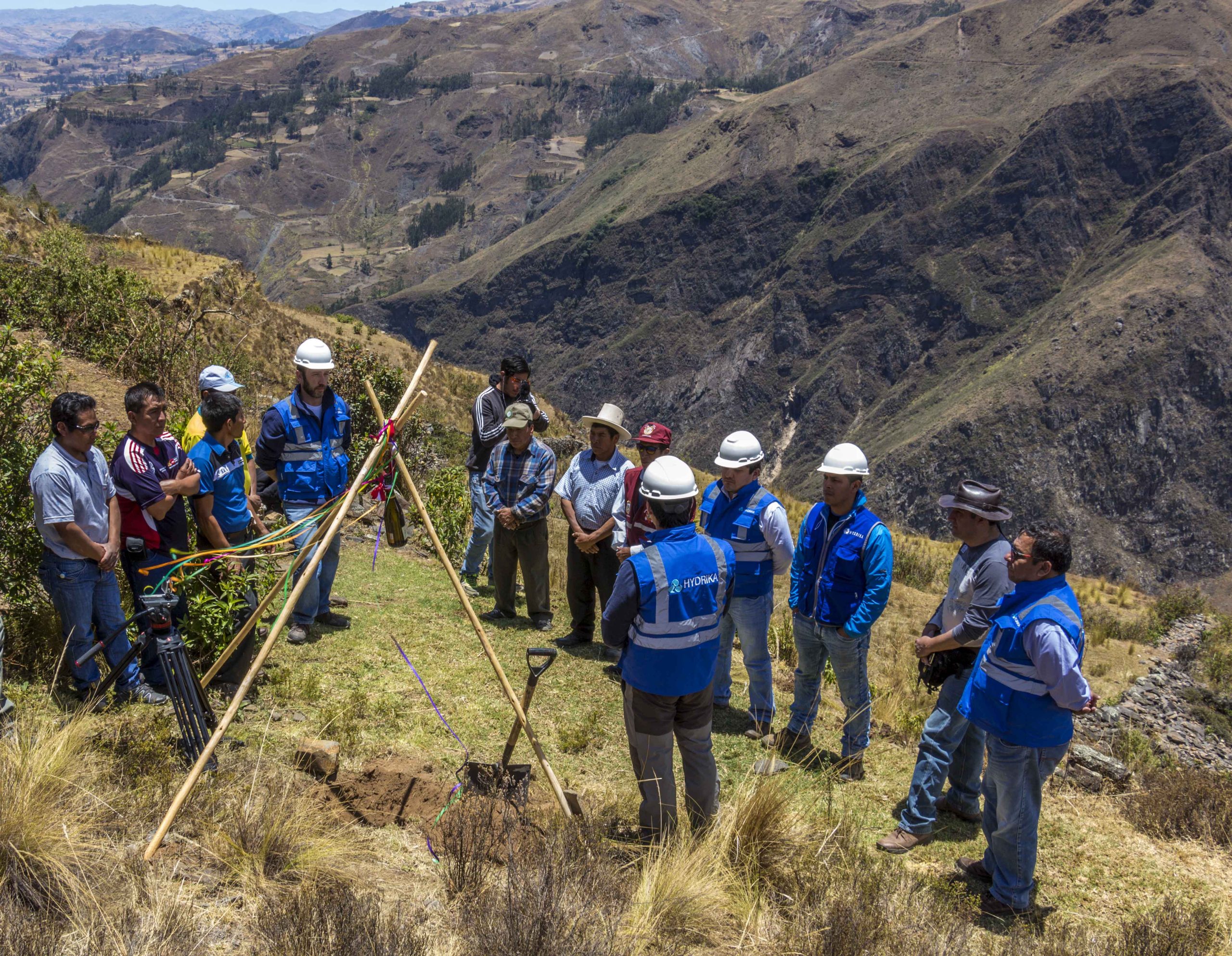 acto-primera-piedra-hydrika-8-octubre-2016 ibt peru