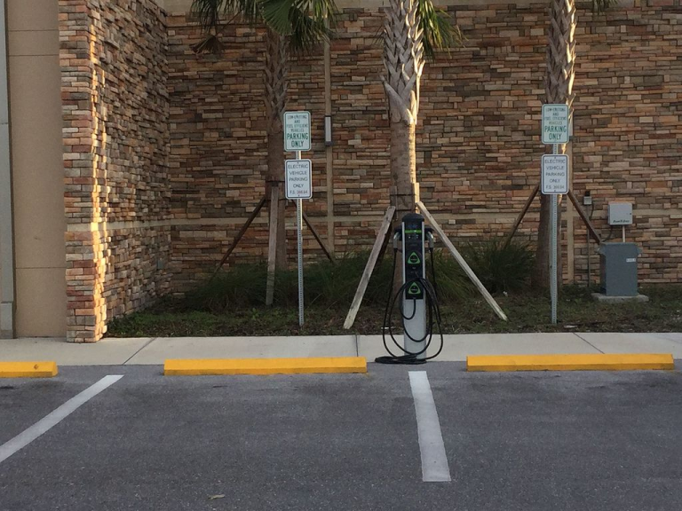 Miami-Dade County to introduce ordinance requiring electric vehicle charging capacity for new developments