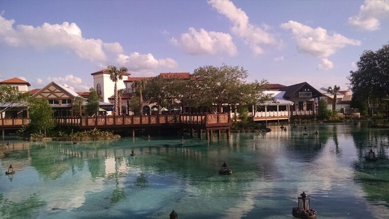 Brightline to build Orlando theme park rail station at Disney Springs